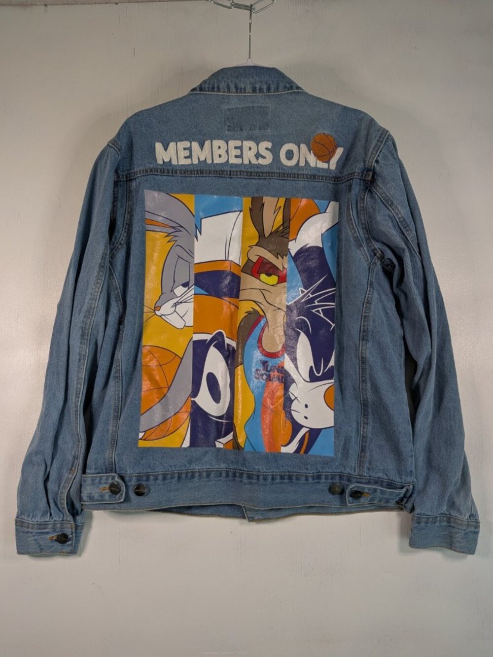 Members Only Space Jam New Legacy Looney Toons Denim Jacket Lebron Mens XL  BUGS